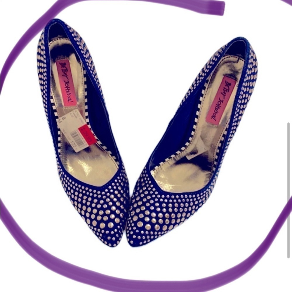 NWT 149.00 Shoes. Betsey Johnson Faawn Blue Heels, Size 8. Read thoroughly. HP - Picture 9 of 16